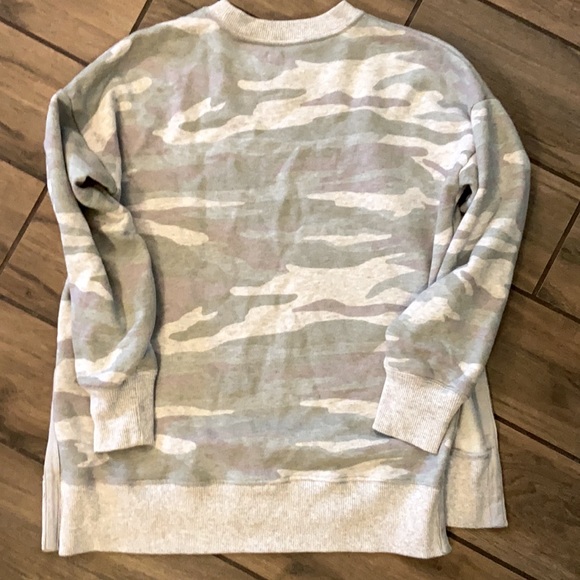 Aerie sweatshirt camo print - Picture 3 of 3